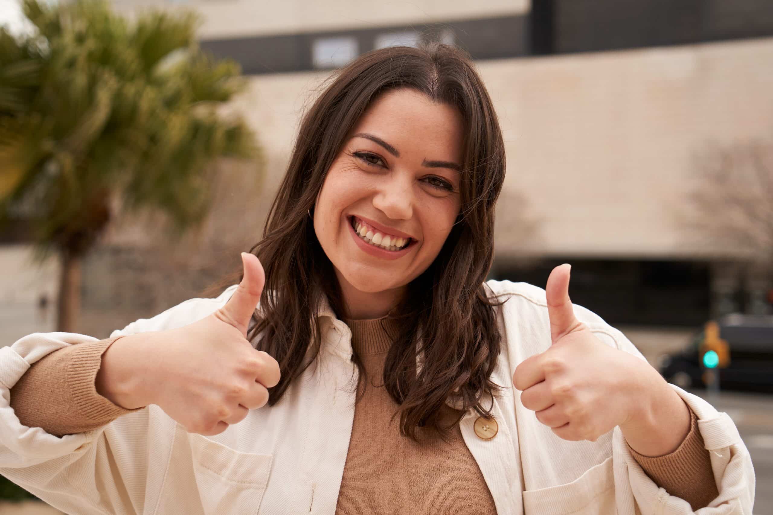 Cute,Latin,Woman,With,Thumb,Up.,Pretty,Girl,With,Nice